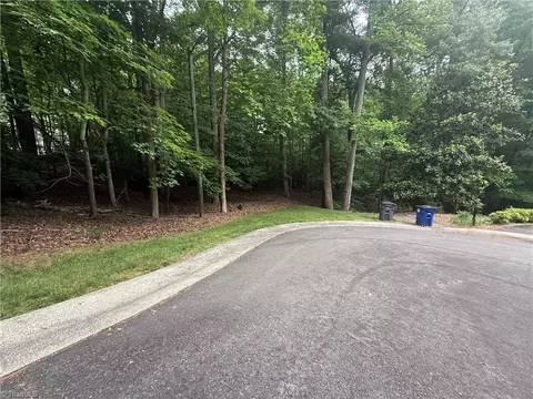 125 Stones Throw Ct, Winston Salem, NC 27103