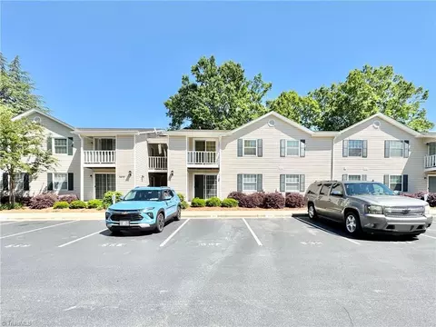 5655 Hornaday Rd #D, Greensboro, NC 27409