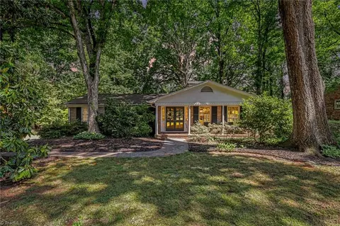 2860 Saint Claire Rd, Winston Salem, NC 27106