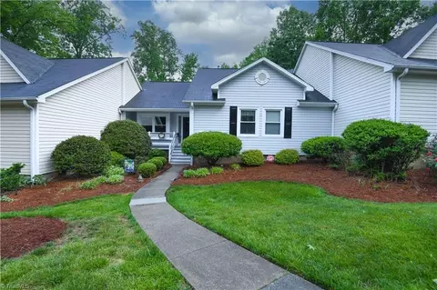 806 Carriage Crossing Ln #B, Greensboro, NC 27410