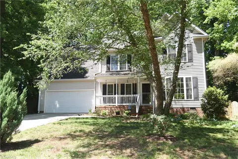 915 New Hampshire Dr, Jamestown, NC 27282