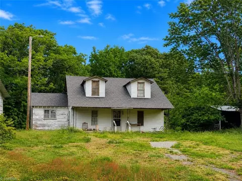 529 Ridgeline Rd, Union Grove, NC 28689