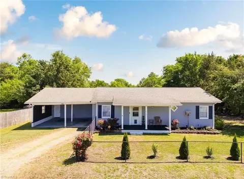 432 Old Glencoe Rd E, Burlington, NC 27217
