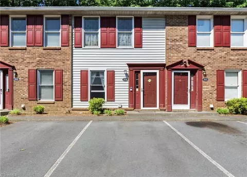 5918 King Charles Ct, Clemmons, NC 27012