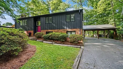 5008 Shadygrove Ln, Greensboro, NC 27407