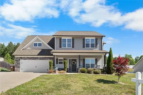 204 Montreat Dr, Lexington, NC 27295