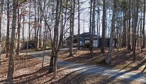 7 Hickory Trl, Thomasville, NC 27360