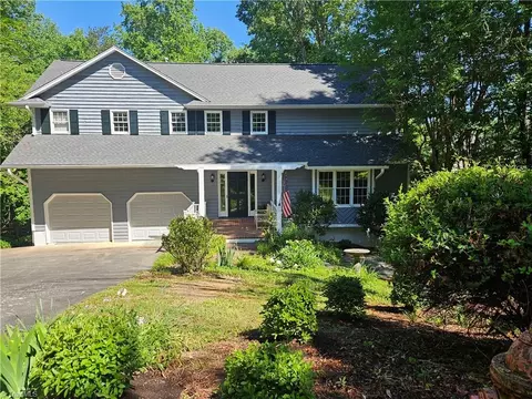 1048 Beecher Rd, Winston Salem, NC 27104