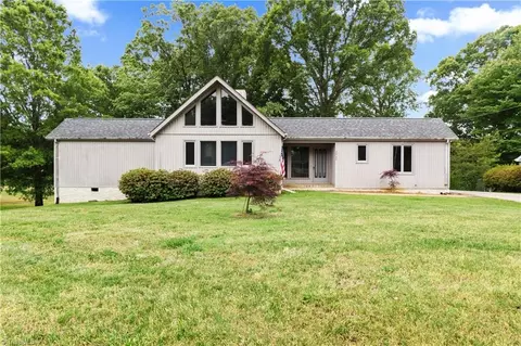 2982 Spainhour Mill Rd, Tobaccoville, NC 27050