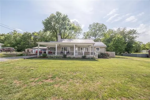 6618 Westfield Rd, Westfield, NC 27053