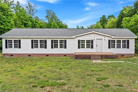 4465 Ebert Rd, Winston Salem, NC 27127