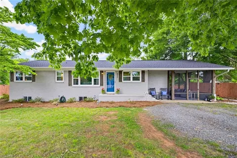 432 Nc Highway 150, Greensboro, NC 27455