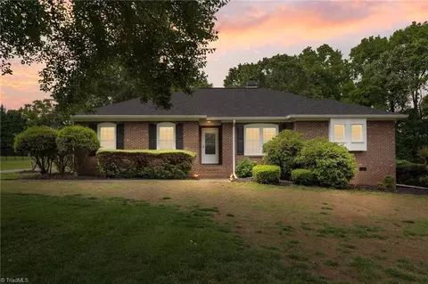 211 Hidden Creek Dr, Advance, NC 27006