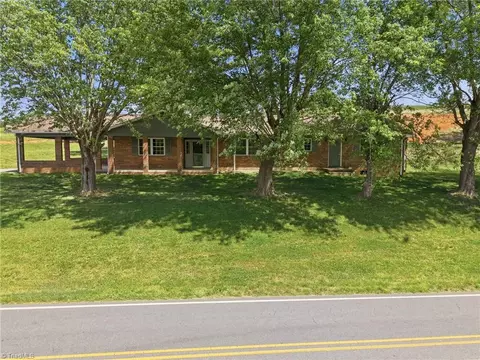 Exterior - 954 Parsonsville Rd, Purlear, NC 28665 photo 4 of 9