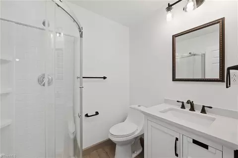 Bath - 954 Parsonsville Rd, Purlear, NC 28665 photo 1 of 3