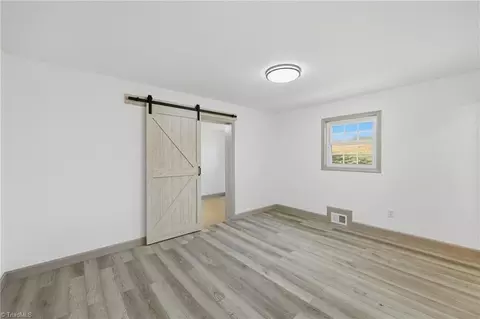 Bedroom - 954 Parsonsville Rd, Purlear, NC 28665 photo 1 of 6