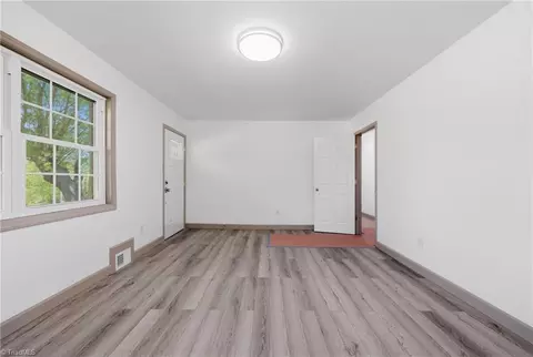 Living - 954 Parsonsville Rd, Purlear, NC 28665 photo 7 of 7
