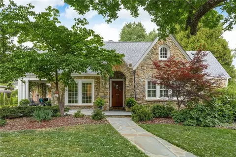 108 Arden Pl, Greensboro, NC 27403