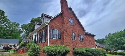 4301 Hampton Club Ct, Winston Salem, NC 27104