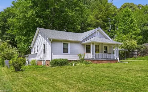 131 Carter Cir, Winston Salem, NC 27106