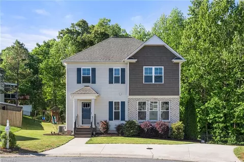 4710 Evie Ct, Winston Salem, NC 27127