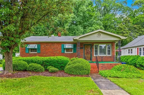 4106 Whitfield Rd, Winston Salem, NC 27105