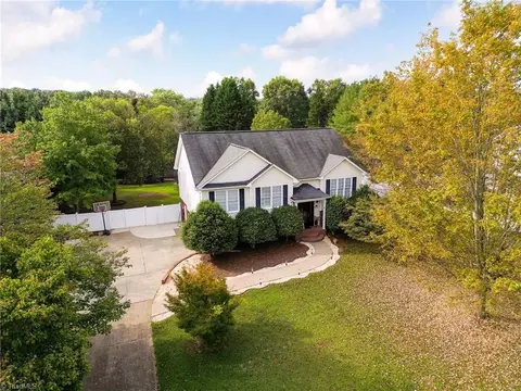 7340 Franklin Rd, Lewisville, NC 27023