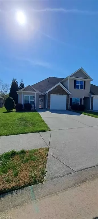 2182 Shady Stone Dr, Winston Salem, NC 27127