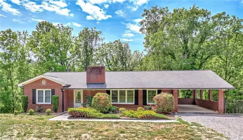 335 Reddies Osborne Ln, North Wilkesboro, NC 28659