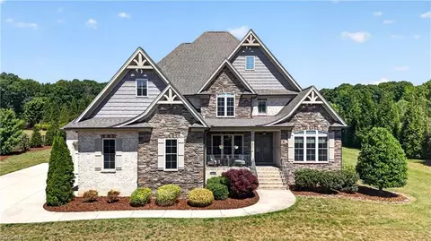 6634 Linville Ridge Dr, Oak Ridge, NC 27310