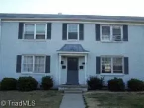 1400 Roslyn Dr, Burlington, NC 27215