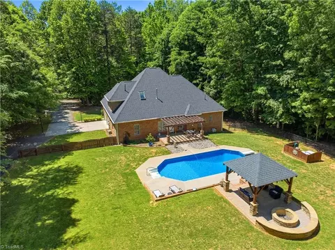 355 Rabbit Farm Trl, Advance, NC 27006