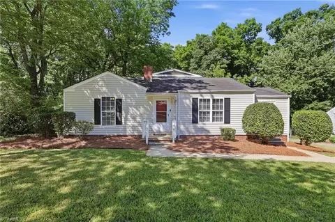 2627 Stratford Dr, Greensboro, NC 27408