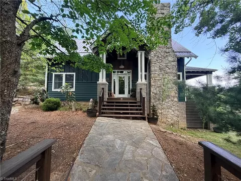 147 Fairview Dr, Traphill, NC 28685