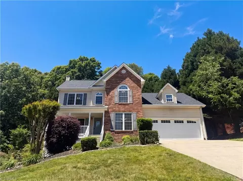 6120 Tennyson Dr, Kernersville, NC 27284