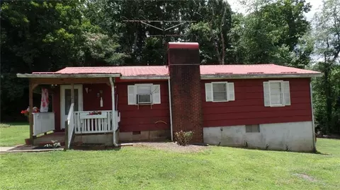 150 Beauty St, Elkin, NC 28621