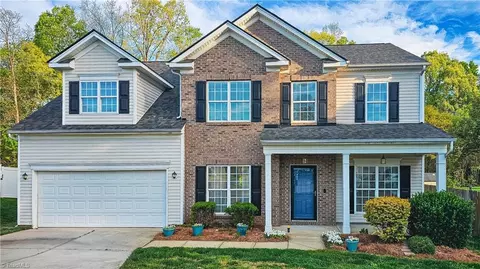 4072 Fountain Grove Dr, High Point, NC 27265