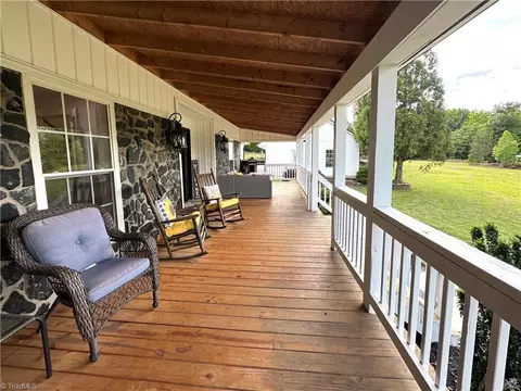 Exterior - 2770 Farmer Rd, Denton, NC 27239 photo 5 of 16