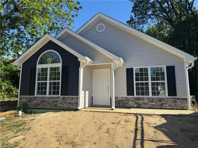 1003 Russell Ave E, High Point, NC 27260 | MLS# 1219669 | 4 Photos - Movoto