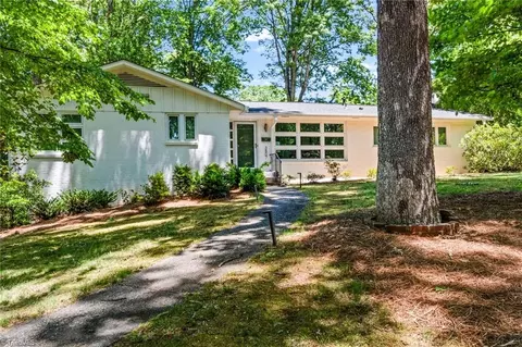 3807 Dewsbury Rd, Winston Salem, NC 27104
