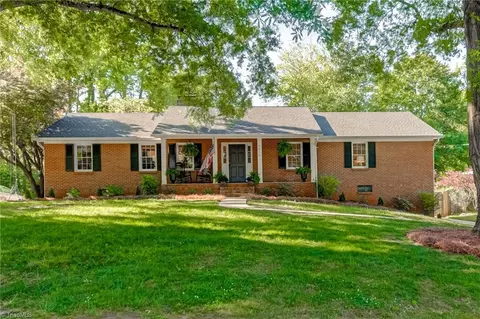 4210 Briarcliffe Rd, Winston Salem, NC 27106