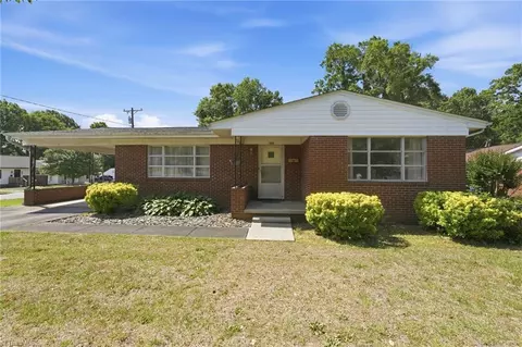333 Moser St, Graham, NC 27253