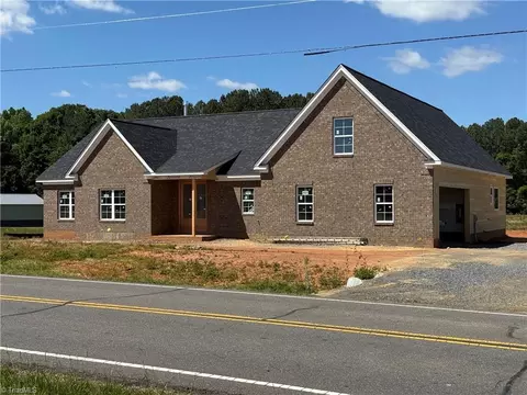 156 Greenhill Rd, Mocksville, NC 27028