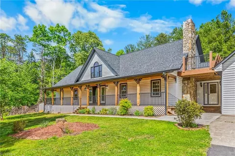 949 Dav Rd, Hays, NC 28635