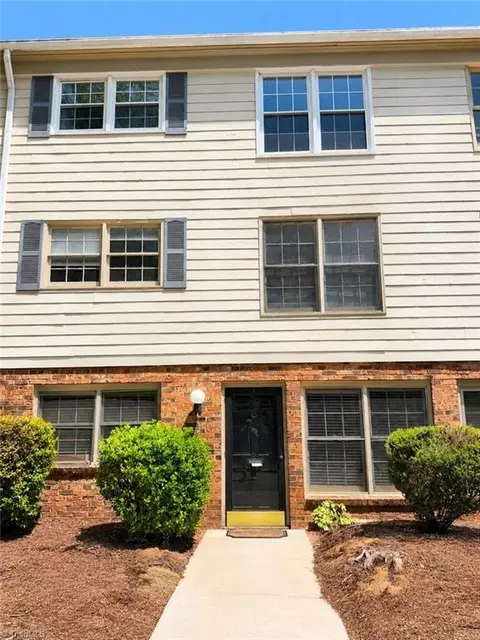 2804 Carriage Dr #E, Winston Salem, NC 27106