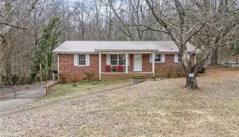204 Hamilton Rd, Lexington, NC 27295