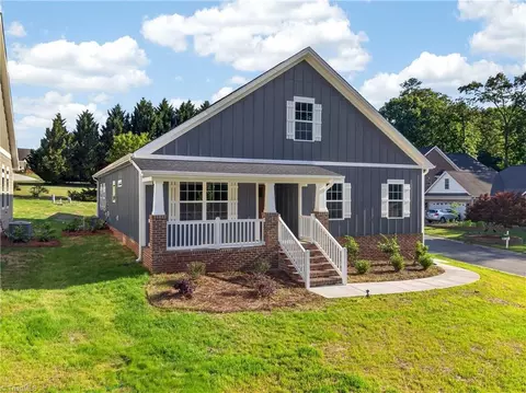 2613 High Meadow Dr, Asheboro, NC 27205