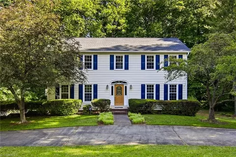705 Luxbury Rd, Winston Salem, NC 27104