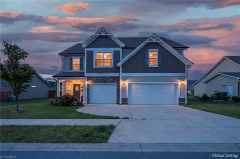 6249 Finch Meadow Ct, Clemmons, NC 27012