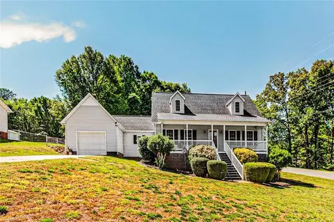 810 Rockcliff Ter, Asheboro, NC 27205